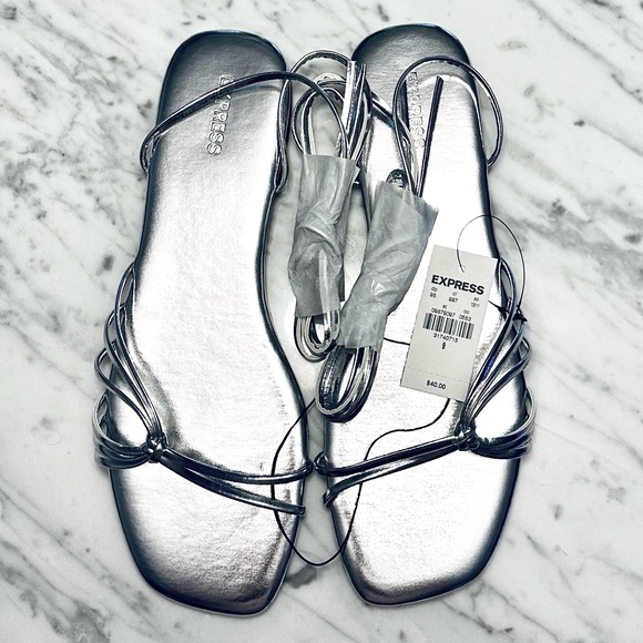 EXPRESS Tie-Up Sandals NEW - Picture 2 of 4